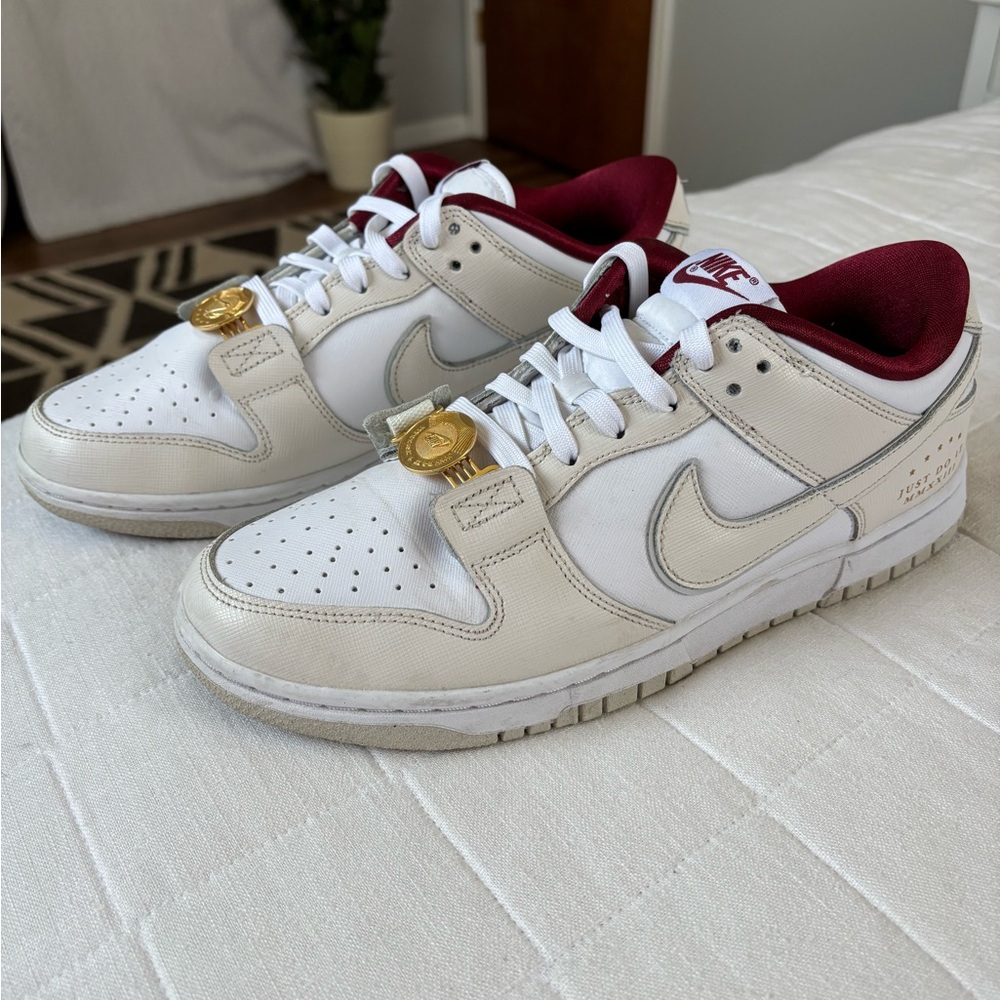 Nike Woman’s Dunk Low SE Sisterhood